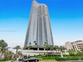 Building Photo - 15701 Collins Ave
