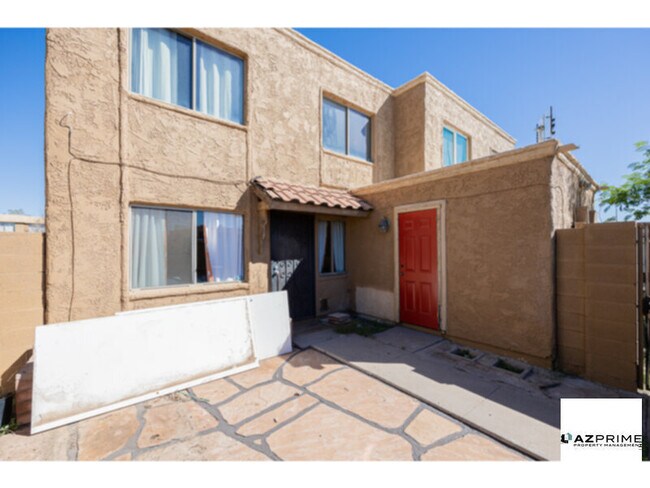 Foto del edificio - Charming 2/1 Phoenix Townhouse - Cozy, Con...