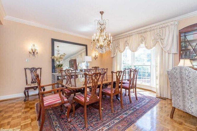 Building Photo - River Bend Townhome