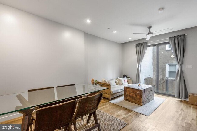 Foto del edificio - 1306 Hope St