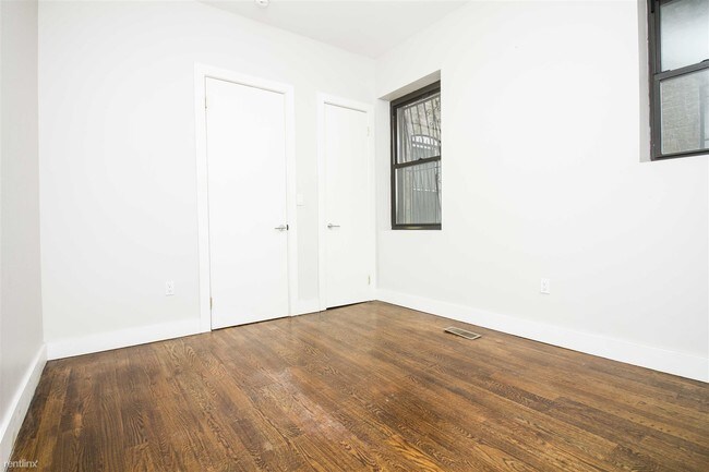 Foto del edificio - 3 br, 1 bath Apartment - 739 Macdonough St