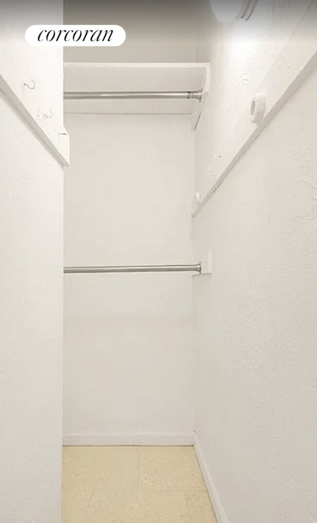 Foto del edificio - 441 E 83rd St