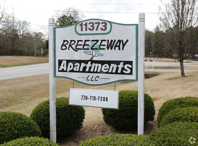 Foto del edificio - Breezeway Apartments