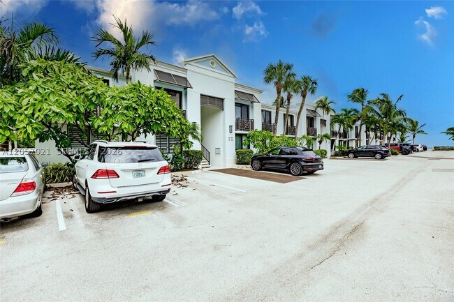 Foto del edificio - 1586 S Ocean Dr