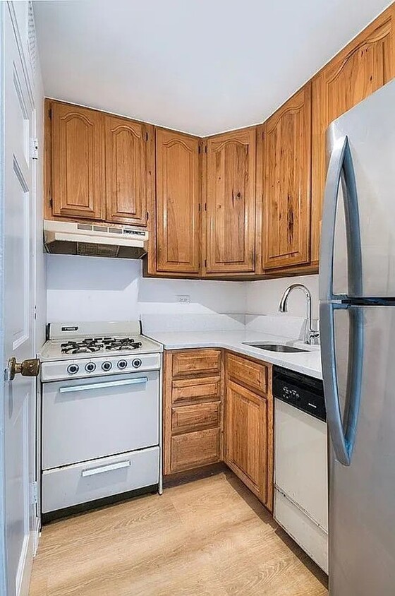 Primary Photo - Freshly Painted 1Bed 1Bath Available