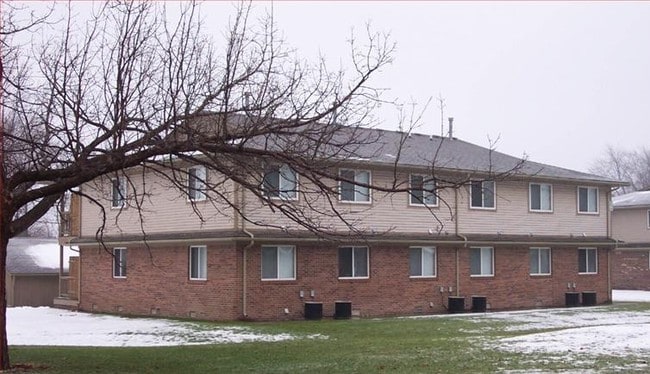 Building Photo - Legacy at Hilltop