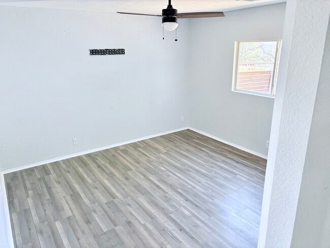 Foto del edificio - 7444 Barrel Stage