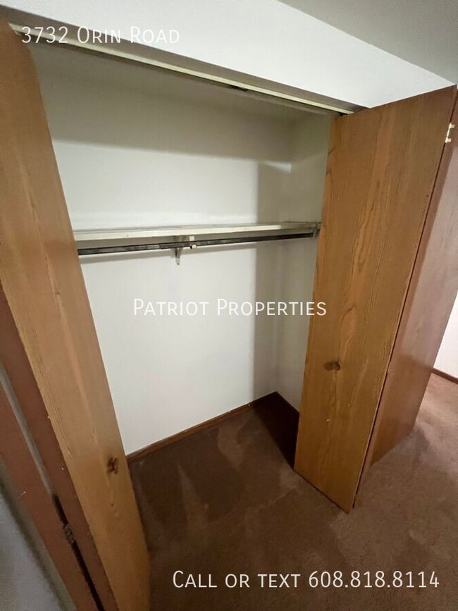 Building Photo - 1 bed/1 bath plus den in Madison, WI!