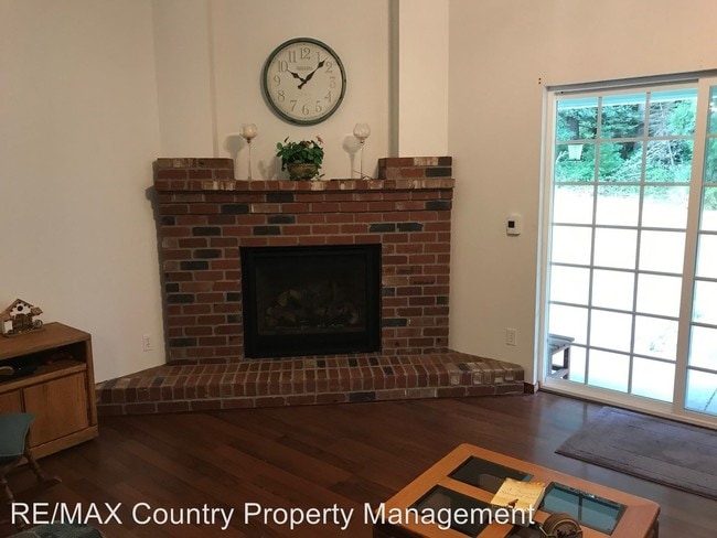 Building Photo - 2 br, 1.5 bath House - 15110 Vantine Rd SE