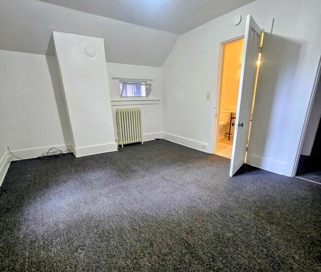 Foto del edificio - 364 W Clinton St