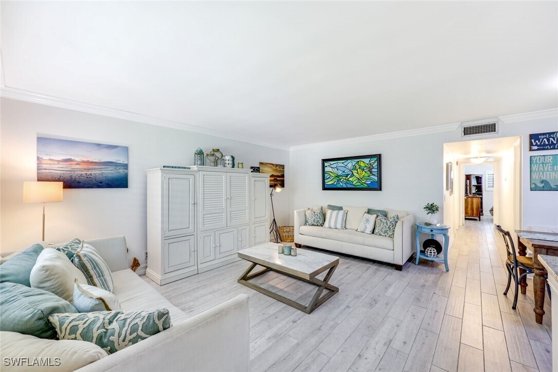 Primary Photo - 766 Central Ave