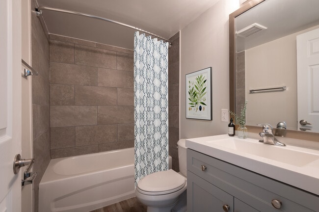 Building Photo - Ashburn Apartments