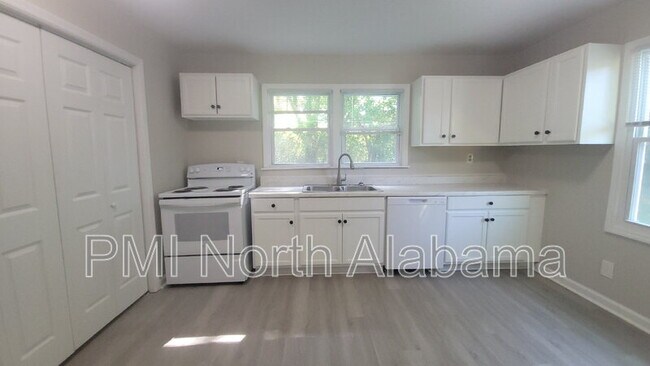 Foto del edificio - 3901 Newson Rd SW