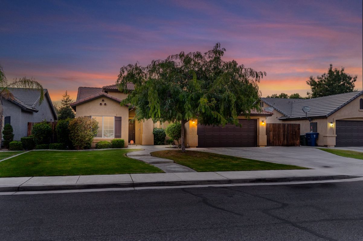 Foto principal - 3811 Cornerstone Way