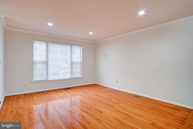 Building Photo - 6912 Kerrywood Cir
