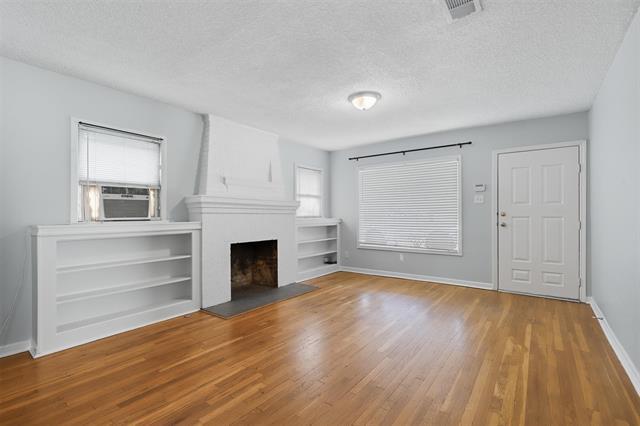 Building Photo - 4933 El Campo Ave