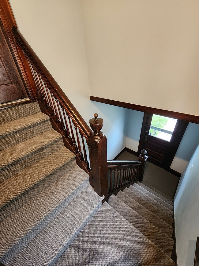 Foto del edificio - 260 Tennyson Ave