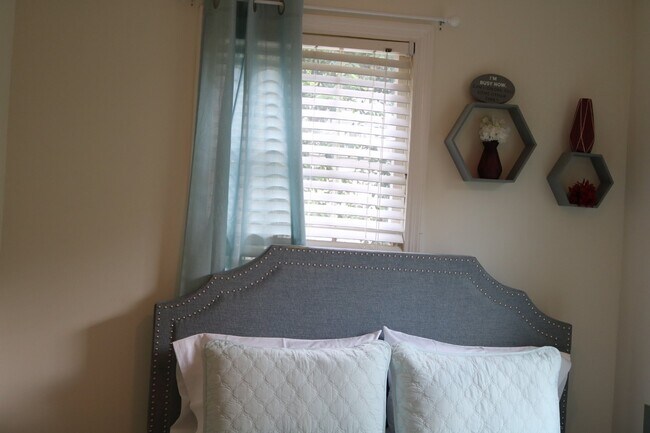 Foto del edificio - "Charming Furnished 2-Bedroom Home in Colu...