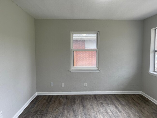 Photo - 1008 Sharon Dr House