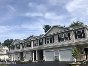 Building Photo - 2001 Rdg Mnr Ct