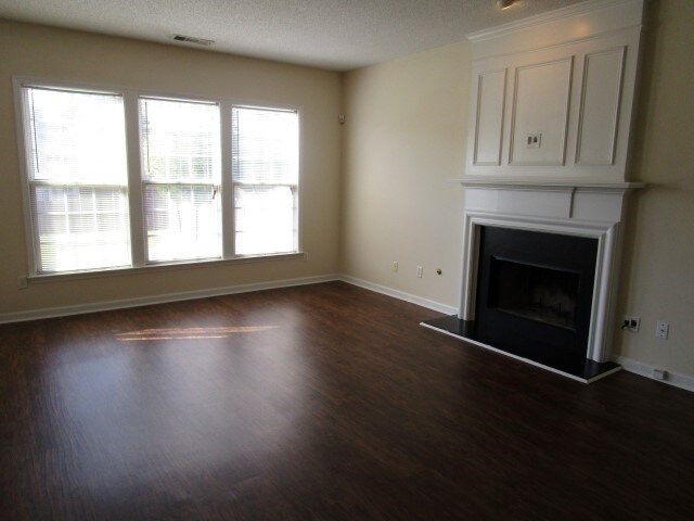 Building Photo - 4505 Glenaire Dr NW