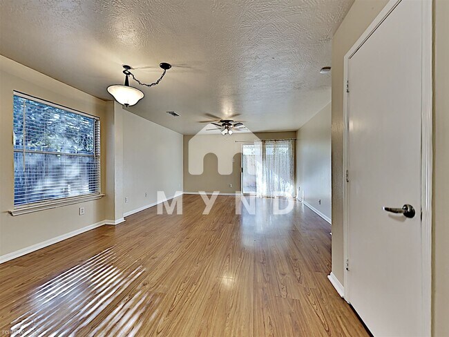Building Photo - 3 br, 2 bath House - 19423 Ambrosia Falls Dr