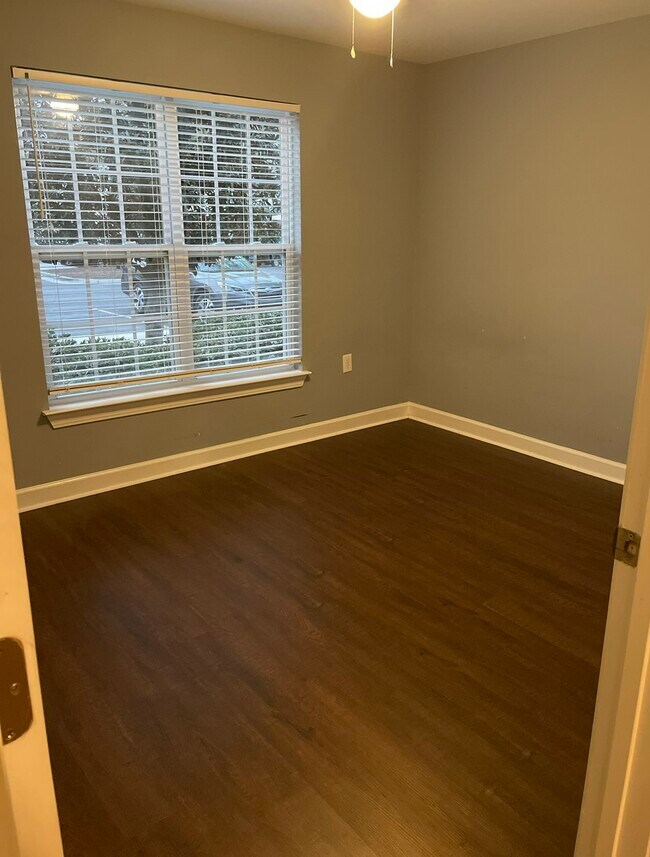 2820 Bloomfield Ln Unit 107, Wilmington, NC 28412 Condo for Rent in