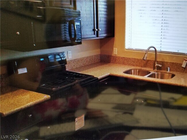 Foto del edificio - 3367 Sparrow Heights Ave