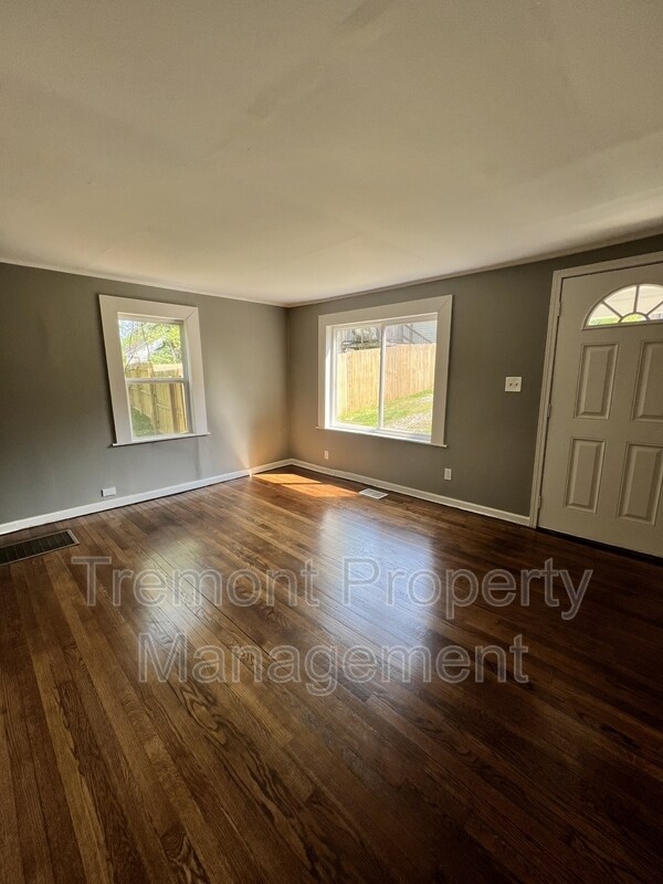 Foto del edificio - 2737 Harrison Pike