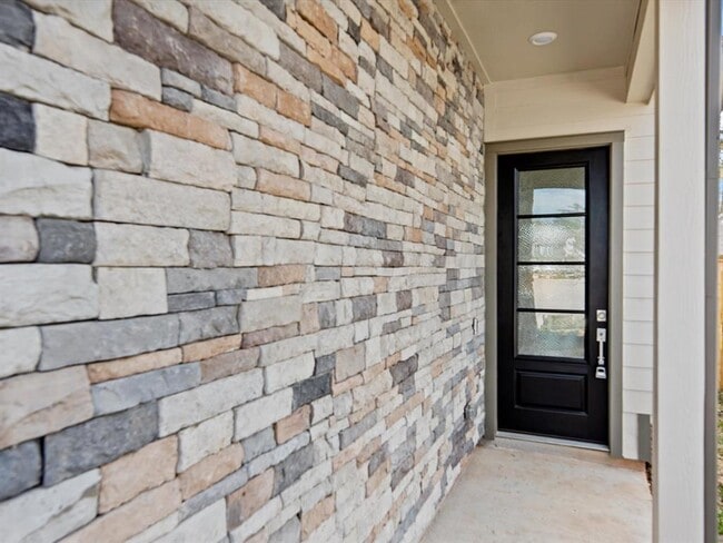 Building Photo - 971 Lars Trek Trail