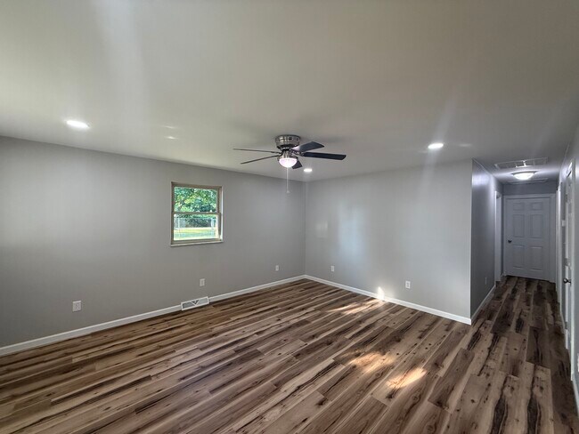 Building Photo - 519 Prince Albert Blvd