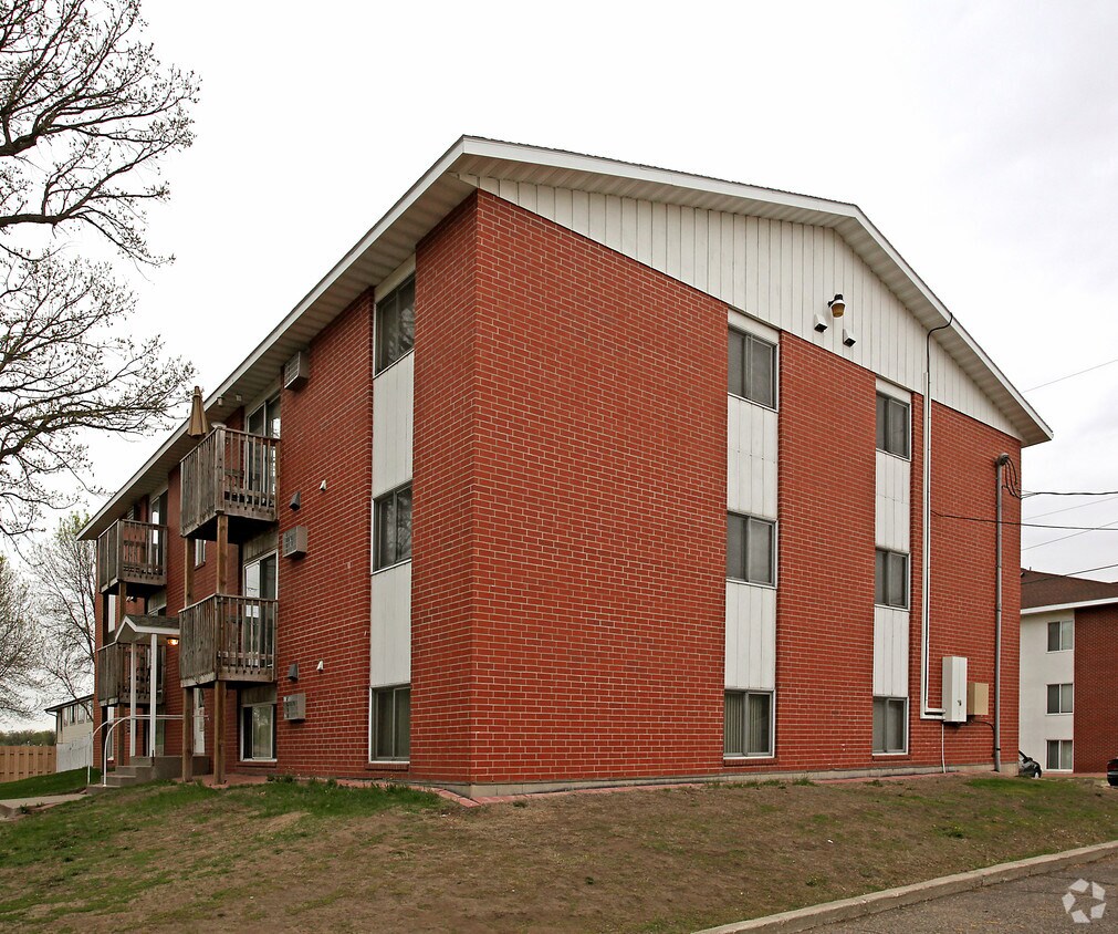 Foto principal - Prairie Home Apartments