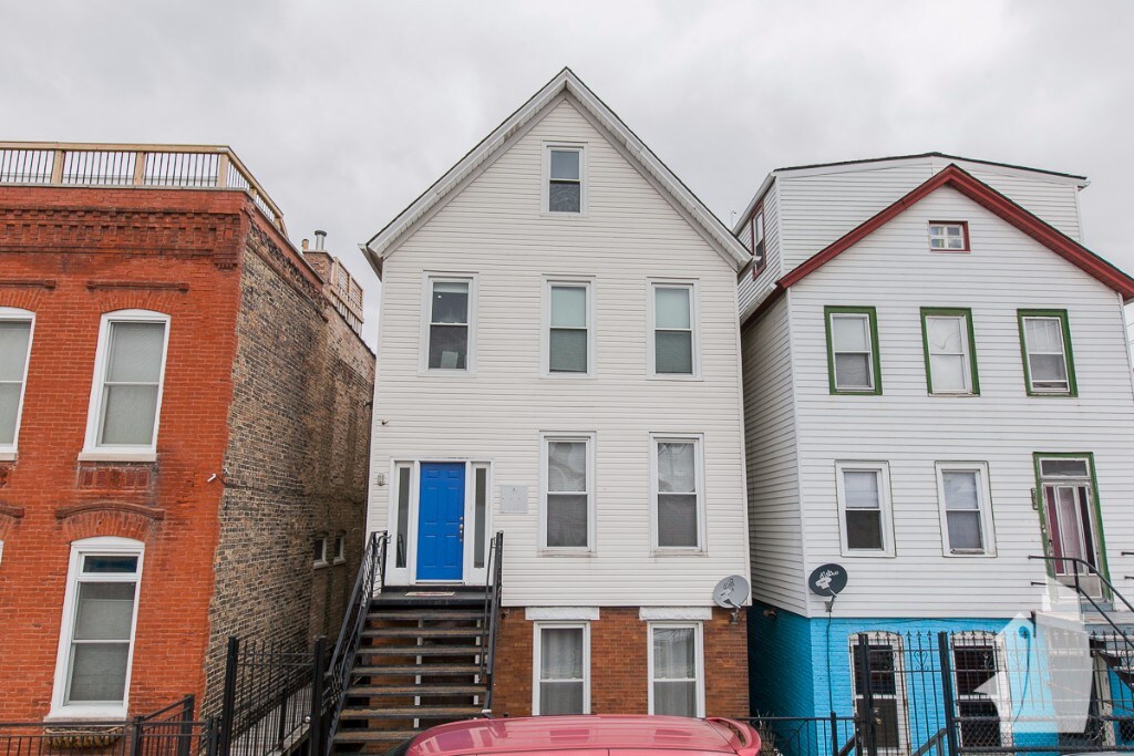 Primary Photo - 1618 W Blackhawk St