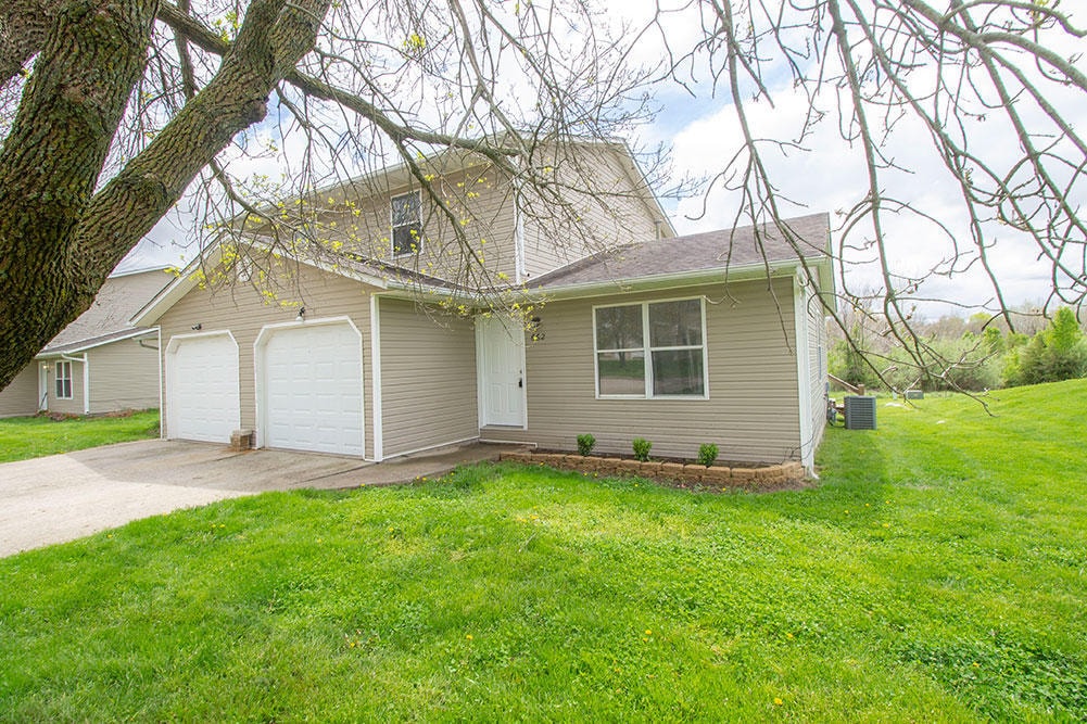Primary Photo - 662 Country Squire Ct
