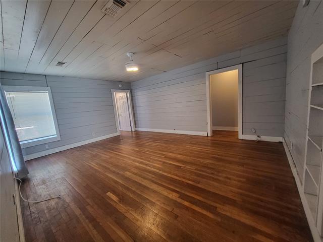Building Photo - 257 College Dr