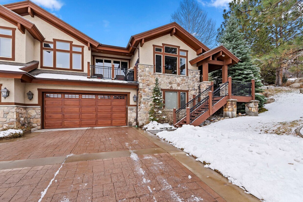 Luxury Townhome in The Boulders private co... House Rental in Sandy