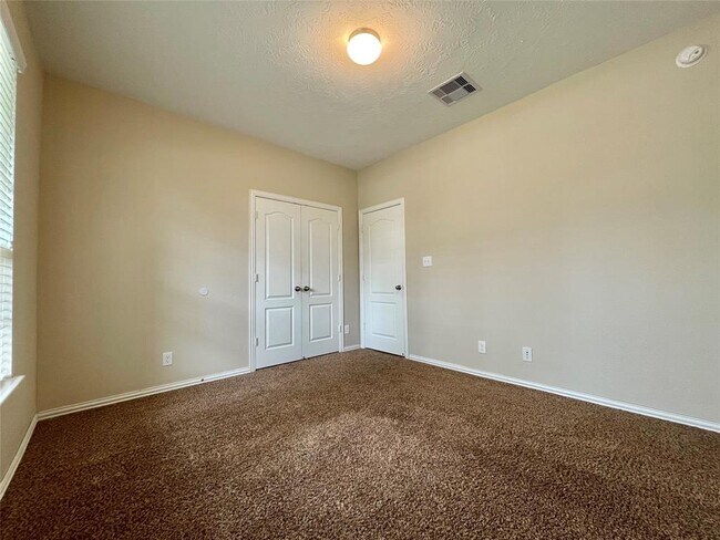 Foto del edificio - 107 Long Meadow Ct
