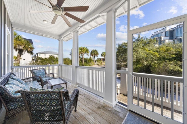 Building Photo - 15 Meeting St