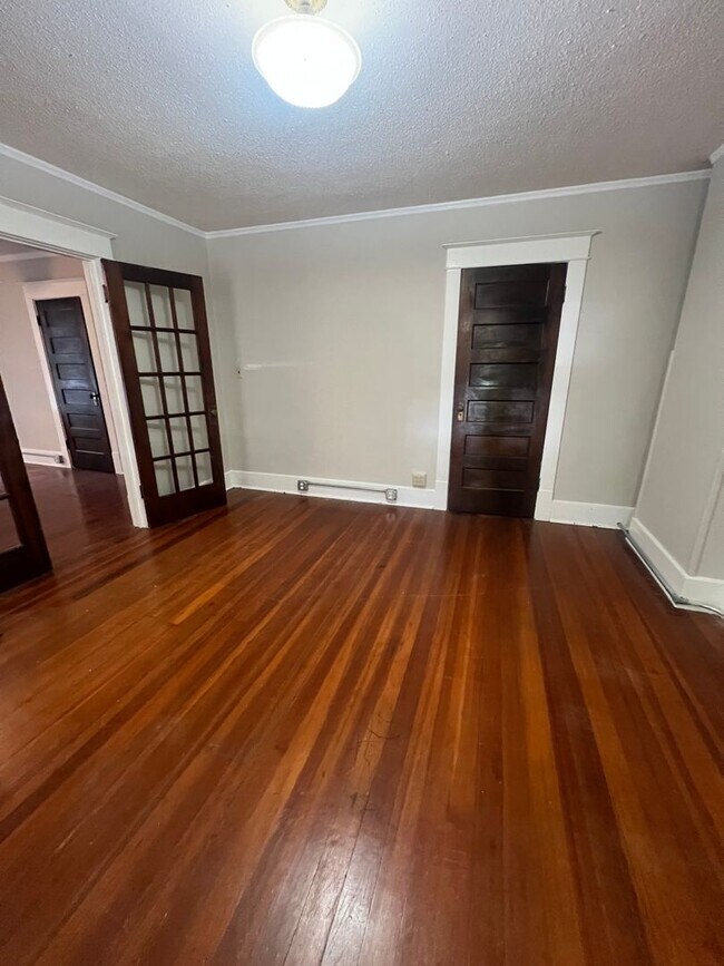 Foto del edificio - 810 W Edwards St