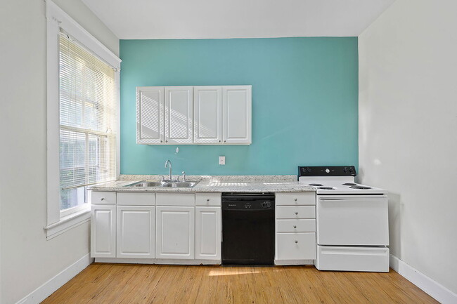 Building Photo - 30 E Hollister St