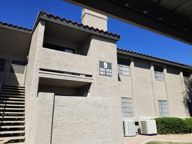 Building Photo - COMING SOON 2 BEDROOM 2 BATH CONDO IN MESA!!!