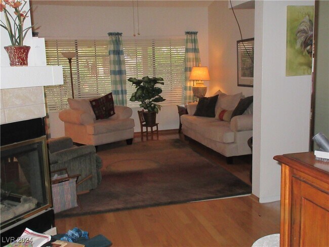 Foto del edificio - 5709 Colwood Ln