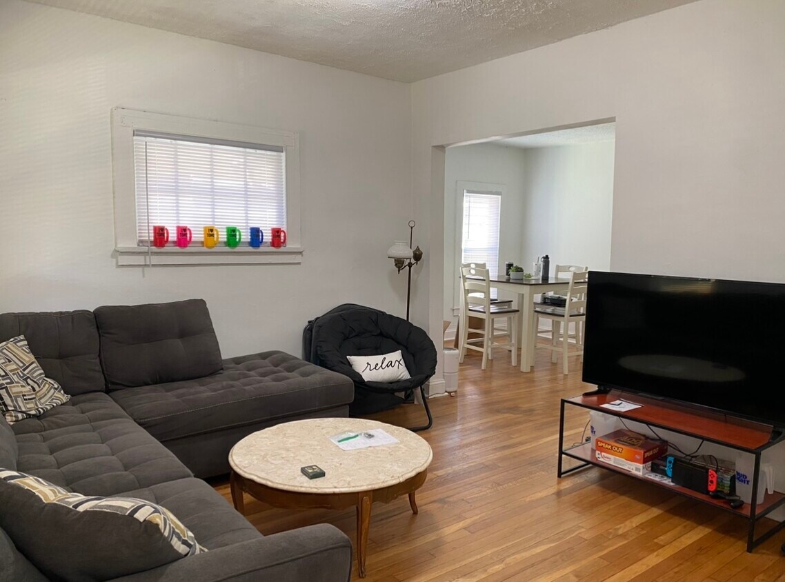 Foto principal - 110 Chapin St