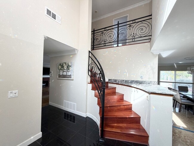 Foto del edificio - Fully Furnished Hillside Pool Home with Panoramic Views in Prime Diamond Bar