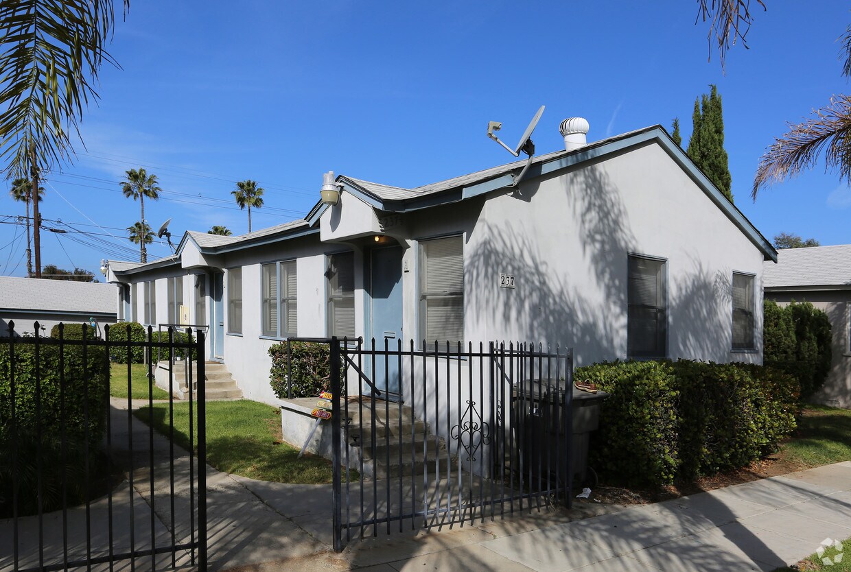 Foto del edificio - 237-239 S Freeman St
