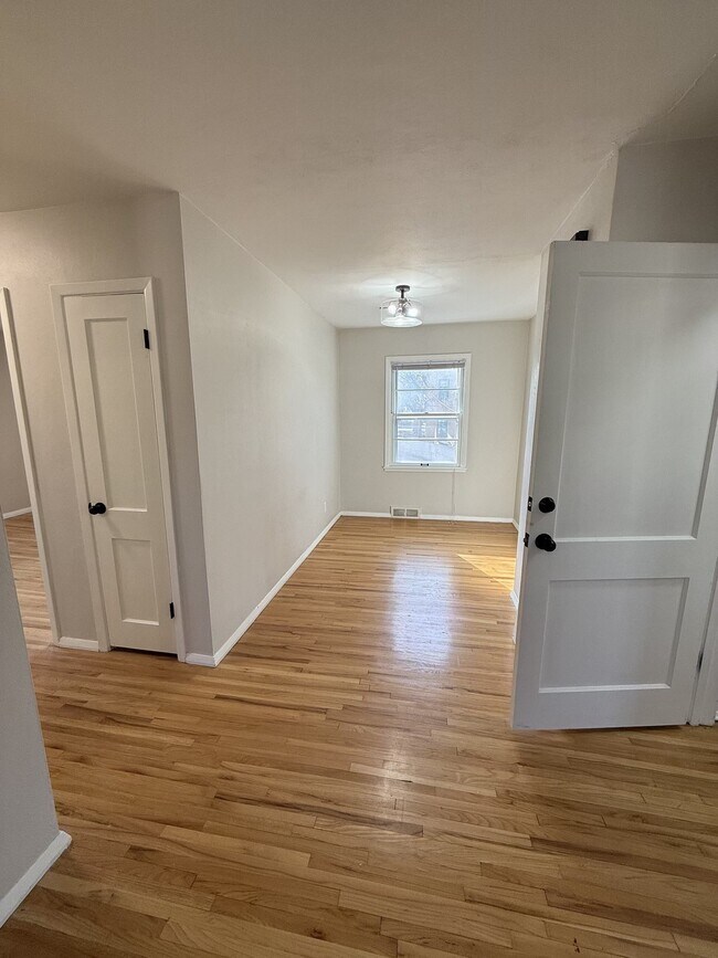 Foto del edificio - 1009 9th St S