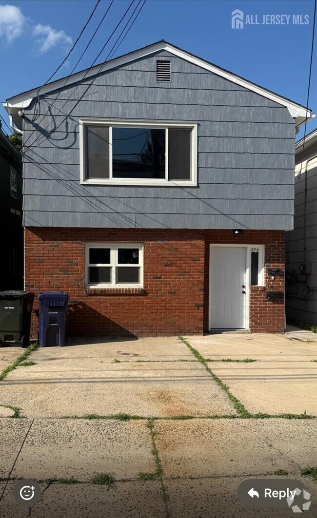 Building Photo - 354 Bruck Ave