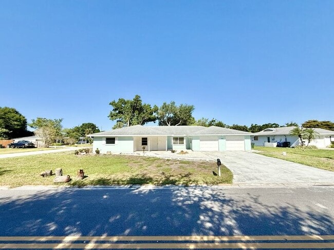 Foto del edificio - 4440 Maceachen Blvd