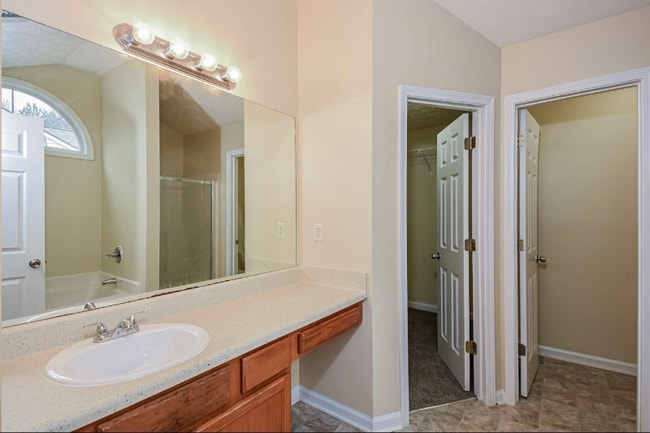 Photo - 7133 Copperbend Ct SE House