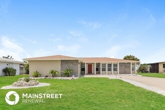 Building Photo - 64 Golfview Rd